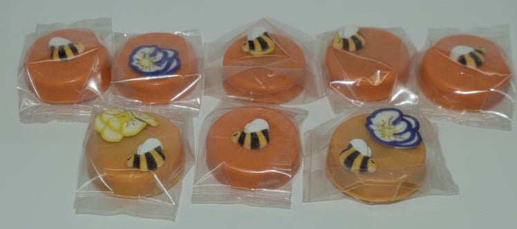 Bee Hand Decorated Oreo's, Set of 6 - Bear Creek Candy Kitchen