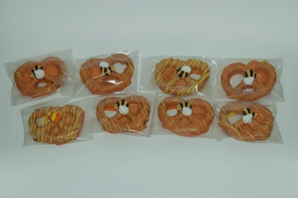 Bee Hand Decorated Pretzel Rounds, Set of 8 - Bear Creek Candy Kitchen