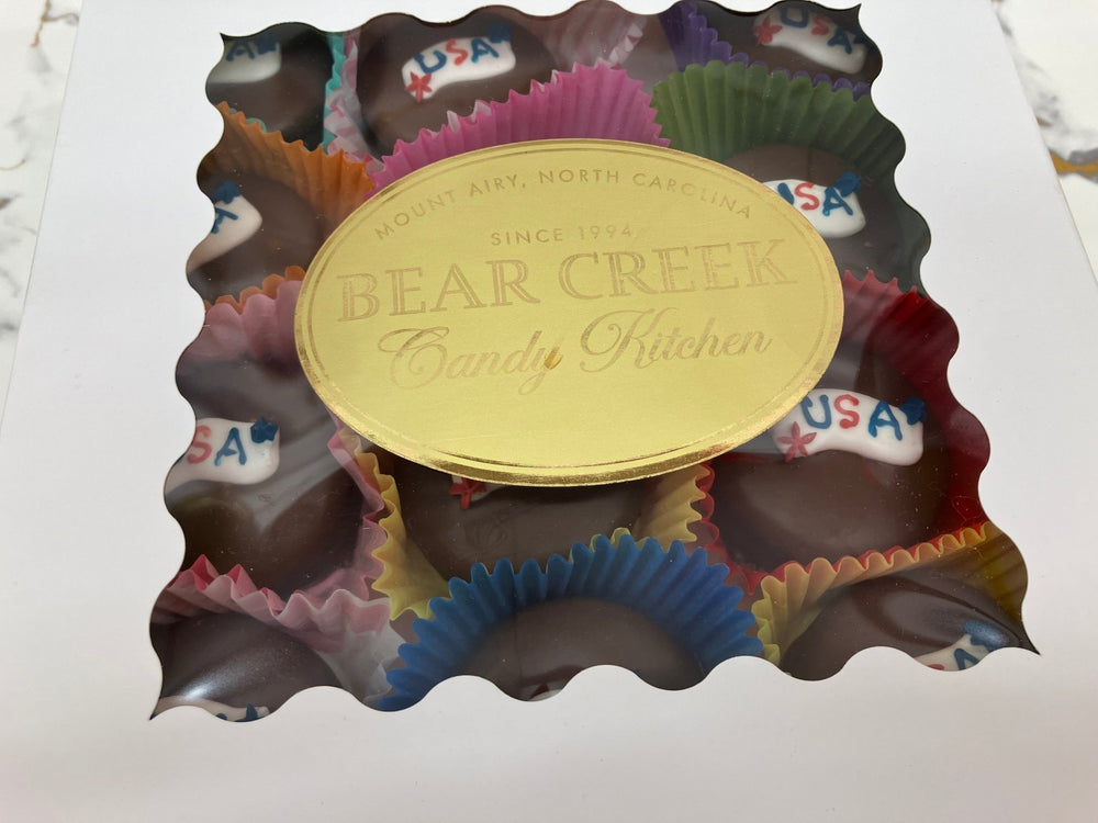 Patriot USA Banner Oreo's 24 per box - Bear Creek Candy Kitchen